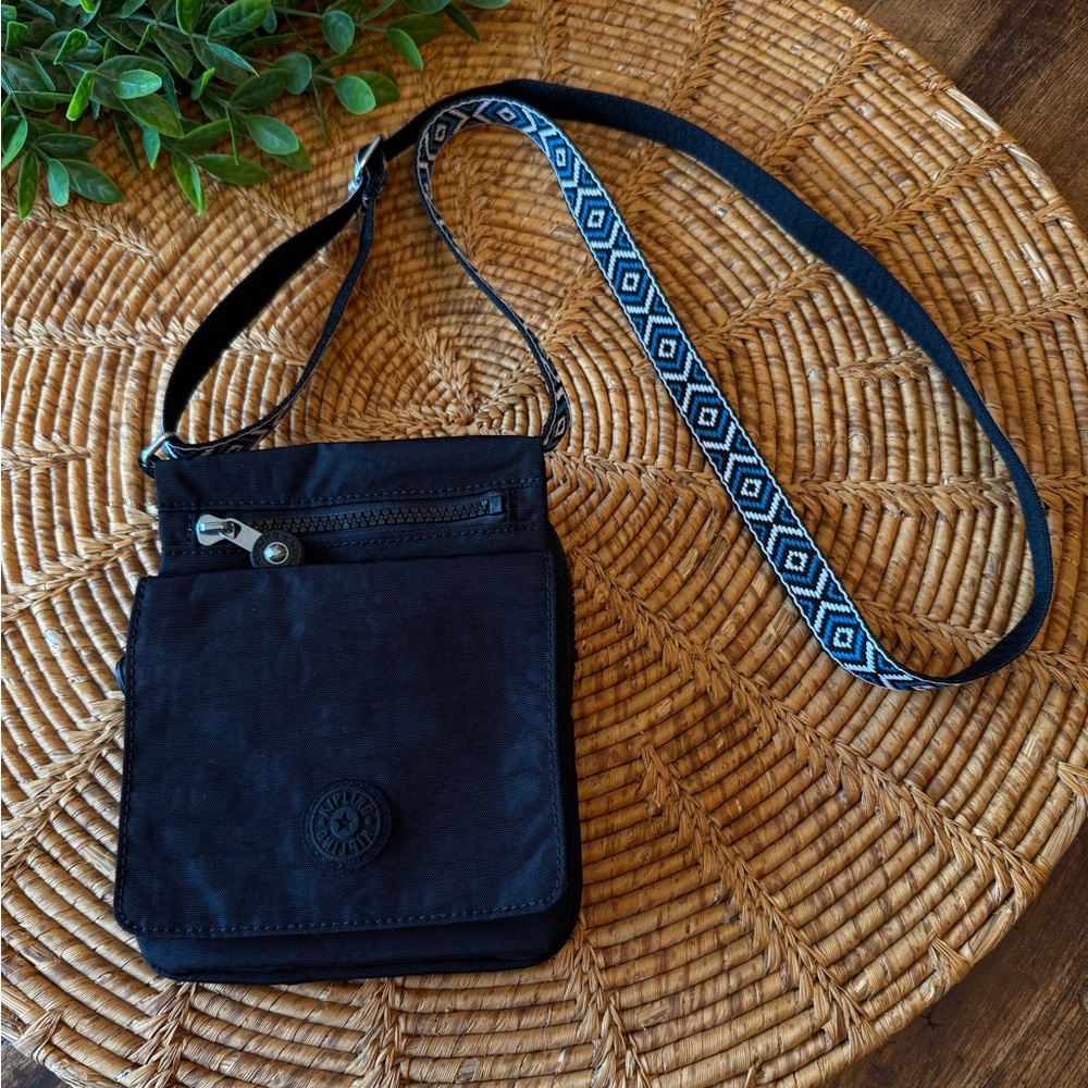 Kipling El Dorado Travel Organizer Black Crossbody Aztec Patterned Strap